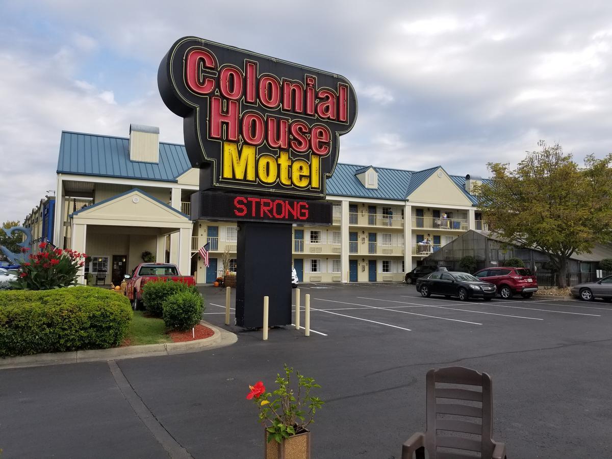 Colonial House Motel Pigeon Forge Bagian luar foto