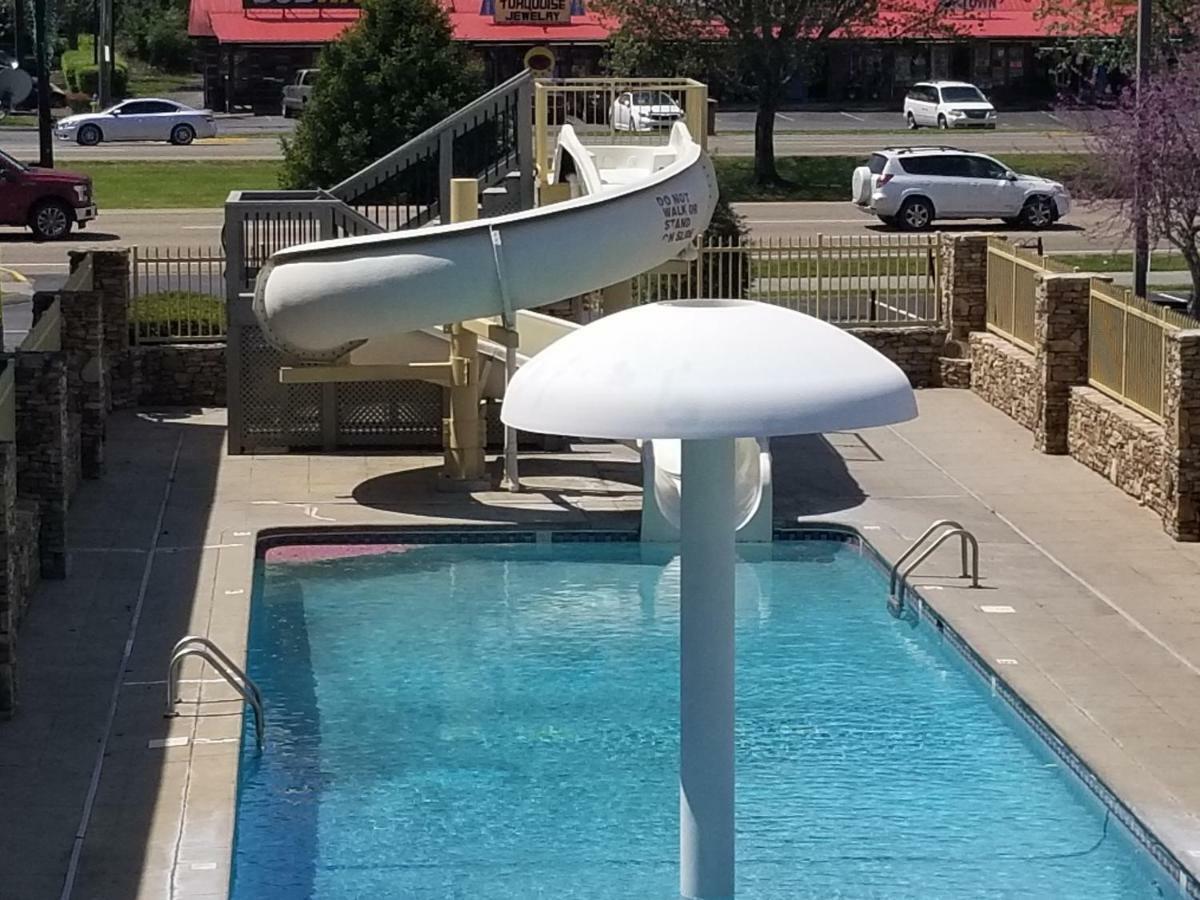 Colonial House Motel Pigeon Forge Bagian luar foto