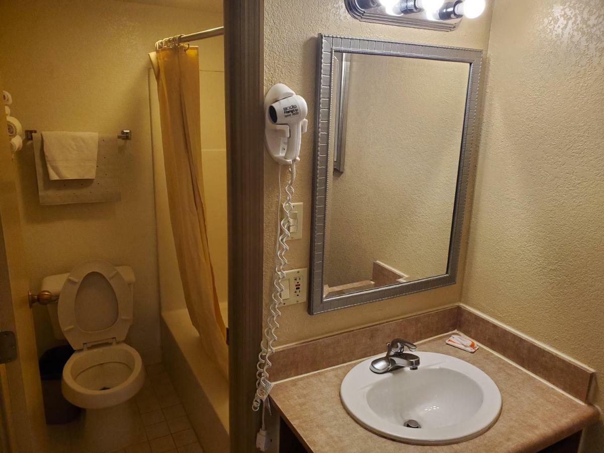 Colonial House Motel Pigeon Forge Bagian luar foto