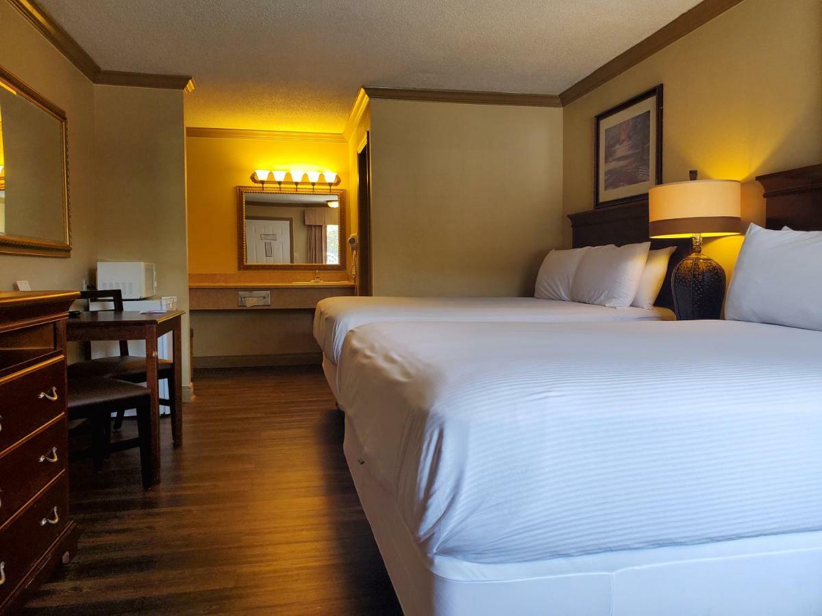 Colonial House Motel Pigeon Forge Bagian luar foto