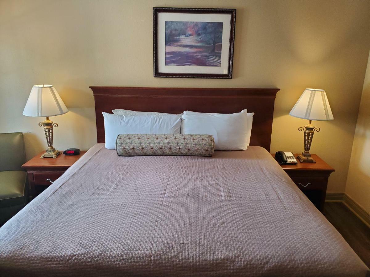 Colonial House Motel Pigeon Forge Bagian luar foto