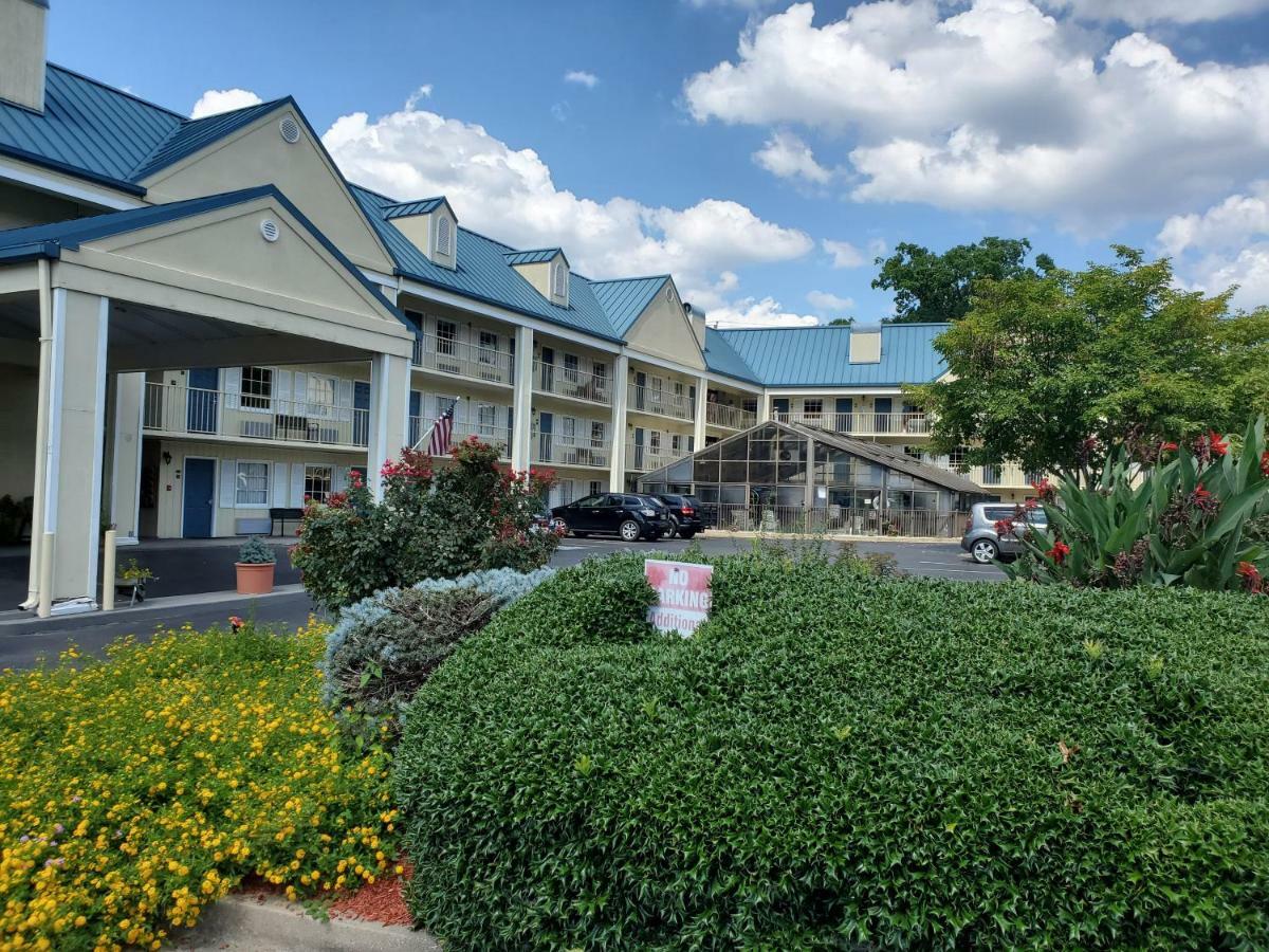 Colonial House Motel Pigeon Forge Bagian luar foto