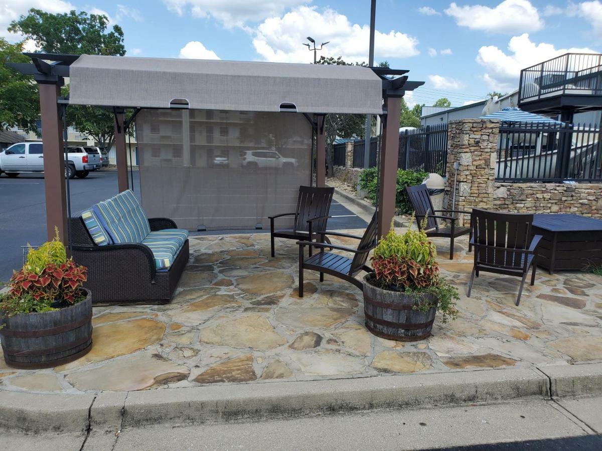Colonial House Motel Pigeon Forge Bagian luar foto