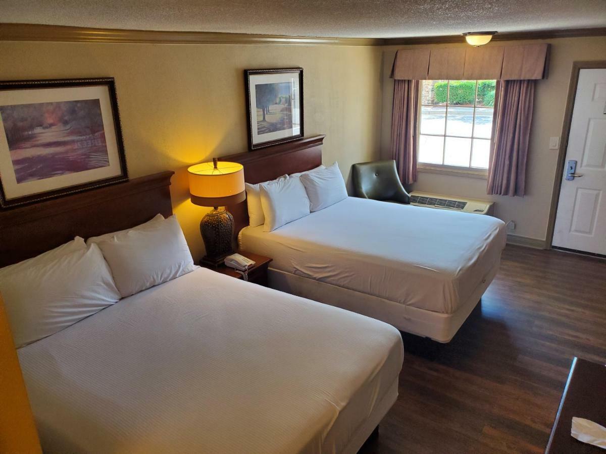 Colonial House Motel Pigeon Forge Bagian luar foto