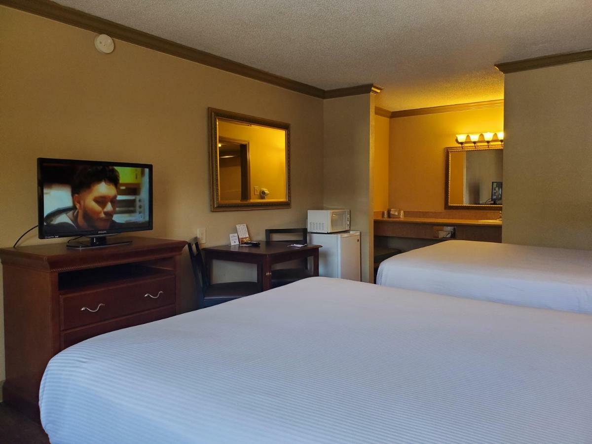 Colonial House Motel Pigeon Forge Bagian luar foto