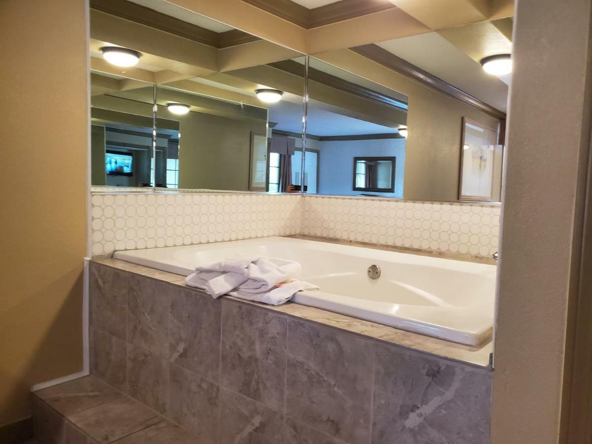 Colonial House Motel Pigeon Forge Bagian luar foto