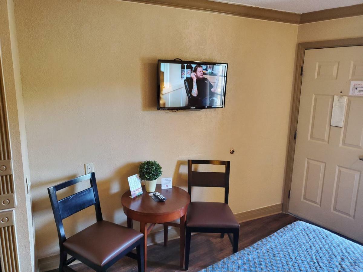 Colonial House Motel Pigeon Forge Bagian luar foto