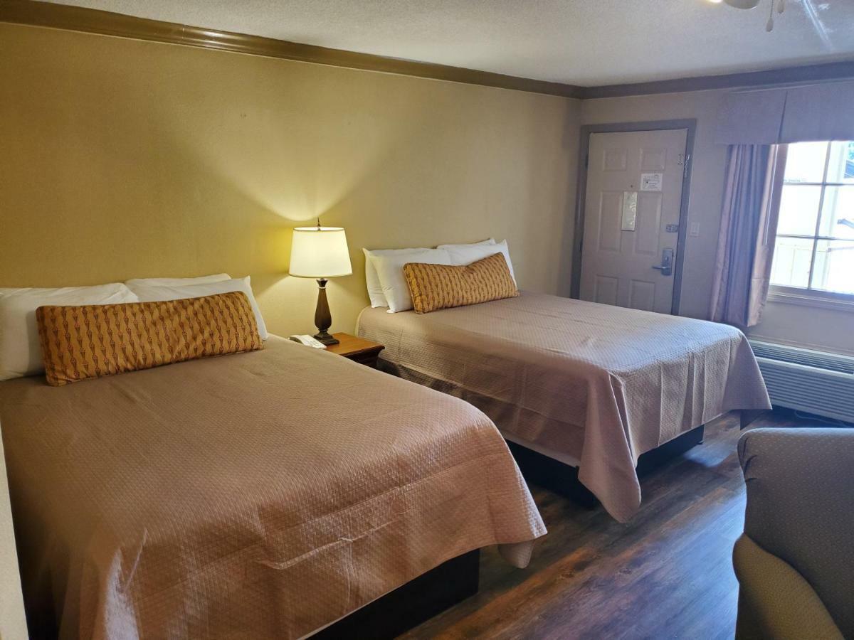Colonial House Motel Pigeon Forge Bagian luar foto